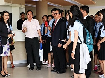 board of directors and faculty staffs
hosted and welcomed the delegations from
Faculty of Health Sciences, Norton
University, Cambodia