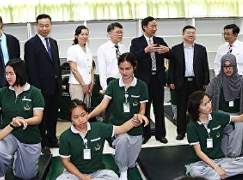 ต้อนรับคณะผู้บริหารจากมหาวิทยาลัยการแพทย์แผนจีนเทียนจิน
และสถาบันขงจื่อการแพทย์แผนจีน
มหาวิทยาลัยหัวเฉียวเฉลิมพระเกียรติ