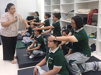 การนวดพื้นฐานบ่า ในวิชาหัตถเวชกรรมไทย 1