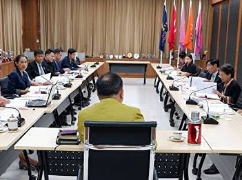 Mrs. Phannee Rojanabenjakun as a Deputy
Dean for Student Affairs participated
with Student Development Fund Executive
Director Meeting No.9/2018.