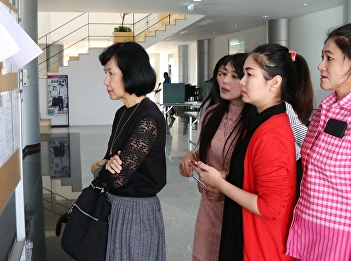 lecturers and faculty staffs of College
of Allied Health Sciences, Suan Sunandha
Rajabhat Universtiy went to vote
University Representative Committee
