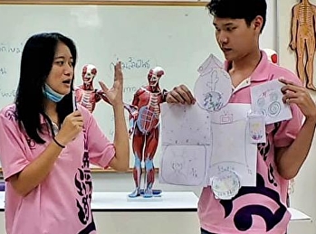 กิจกรรมในรายวิชานันทนาการฯ หัวข้อ
กิจกรรมกลุ่มสัมพันธ์
ด้วยการฝึกทักษะการจัดกิจกรรมและเรียนรู้ร่วมกัน
เพื่อนักศึกษาได้นำไปปรับใช้ในการร่วมทำกิจกรรมกับเด็กๆ
ตามสถานศึกษาต่างๆ