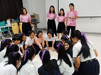 4th year students participating in
activities with students in the field of
beauty